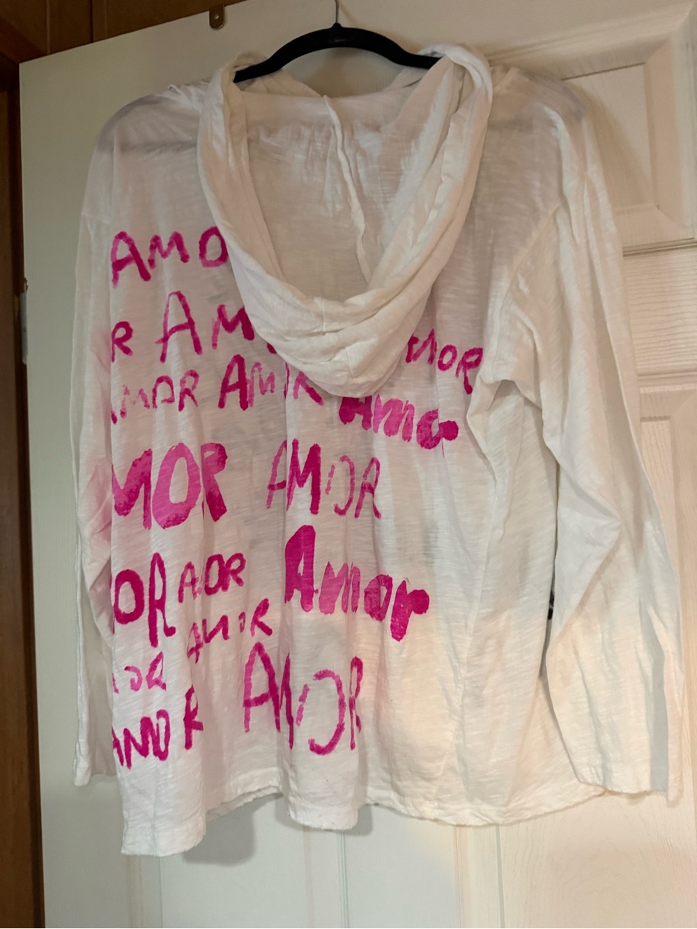 Magnolia Pearl White Top with Pink Tag Detail OS